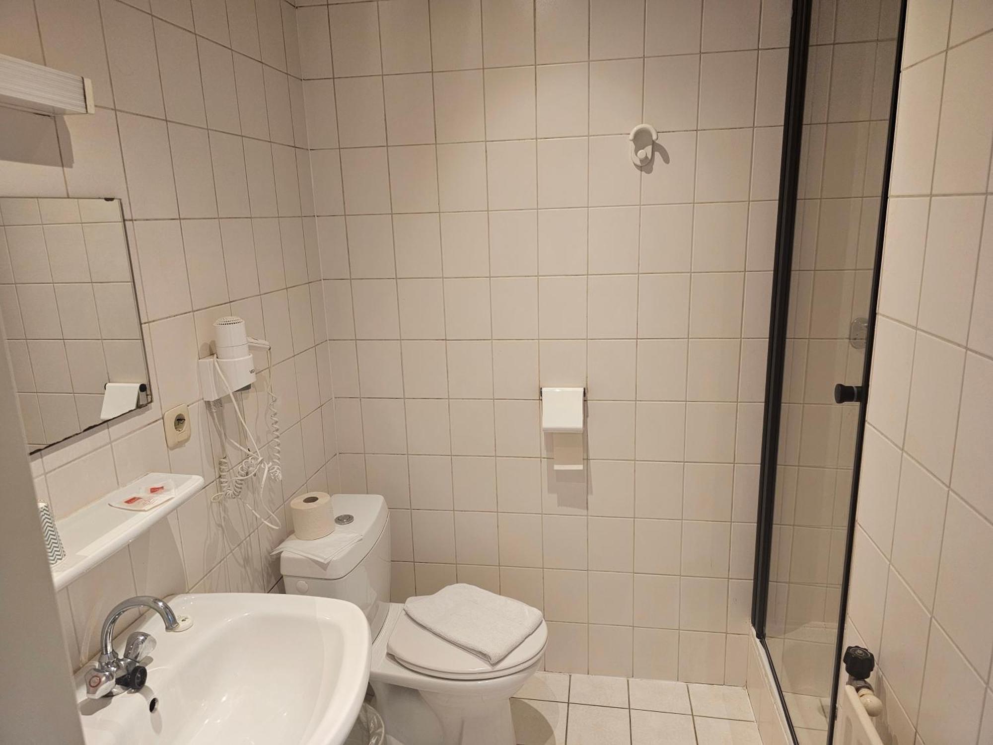 Hotel Le Bonheur 2*