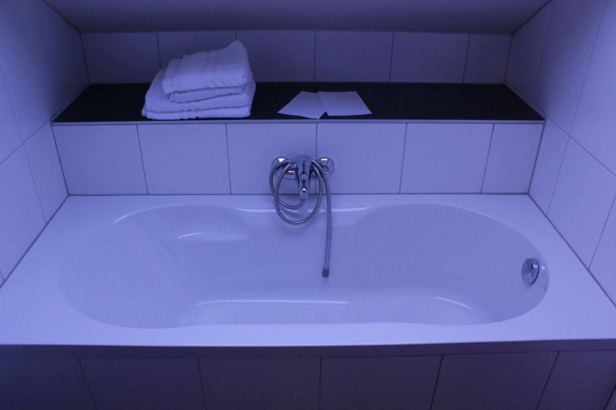 Hotel Le Bonheur 2*